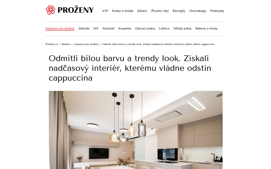 Odmítli bílou barvu a trendy look. Získali nadčasový interiér, kterému vládne odstín cappuccina